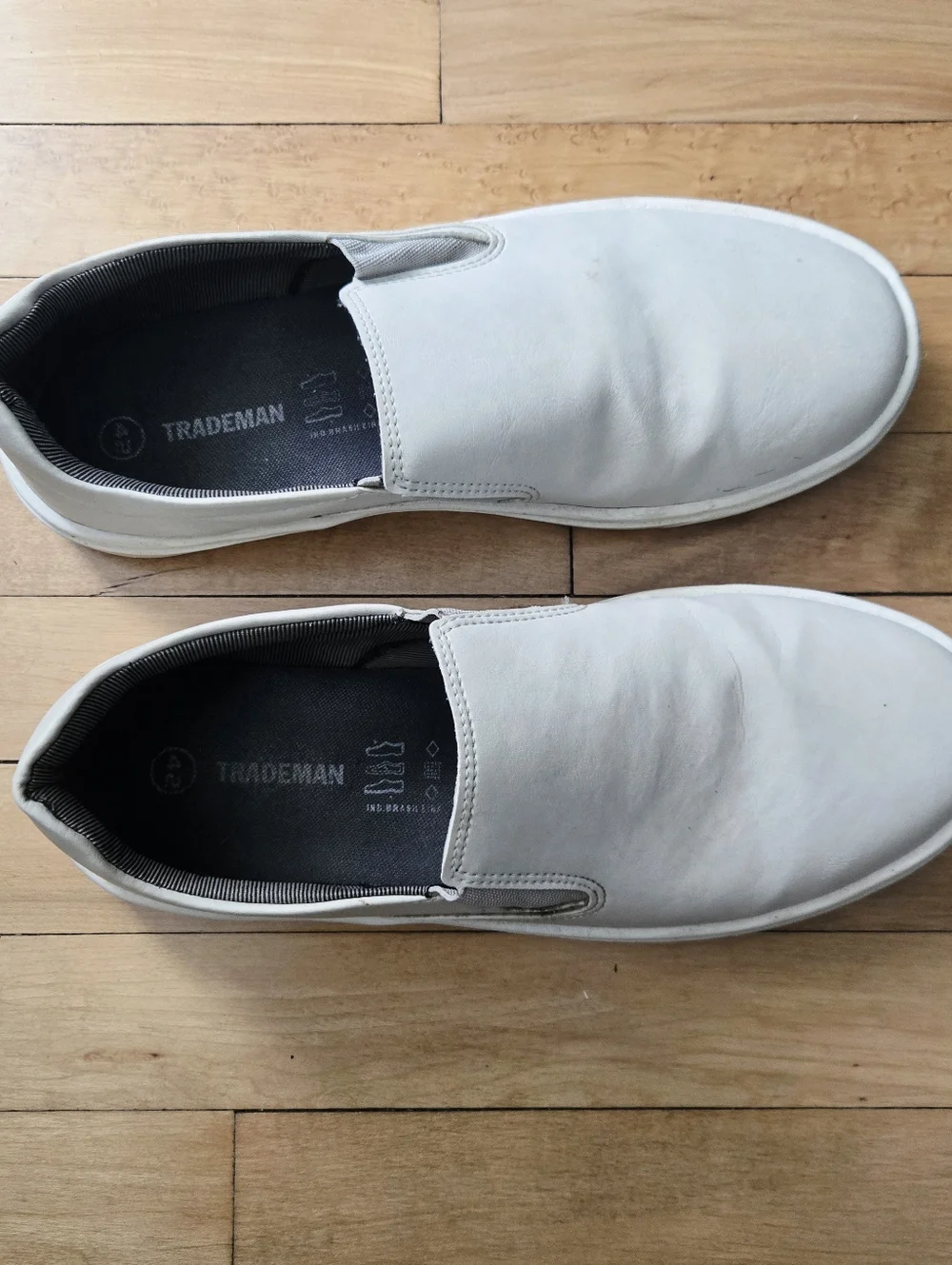 Mens White/Grey Slip-On Sneakers Loafers Boat Shoes, size US 9, EU 42